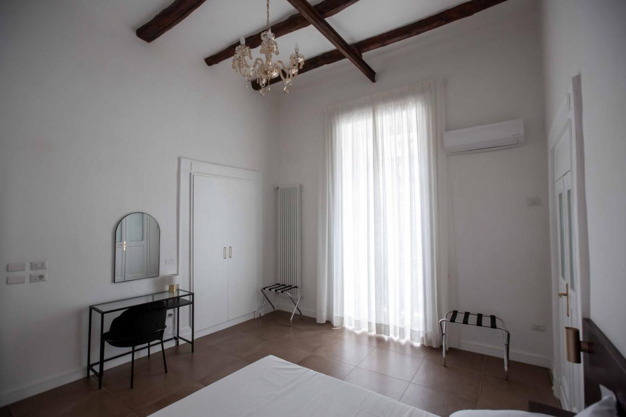 Domus Delia Luxury Apartment Napoli Eksteriør bilde