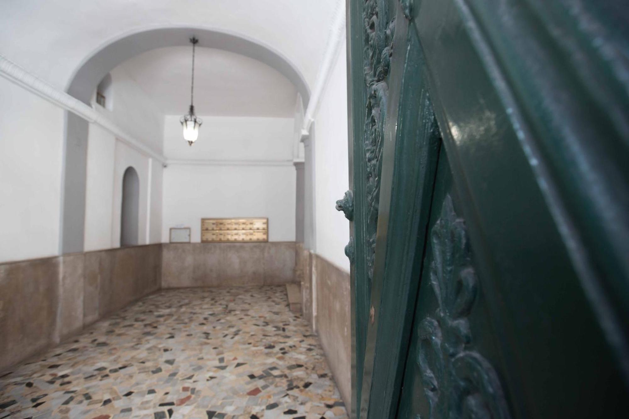 Domus Delia Luxury Apartment Napoli Eksteriør bilde
